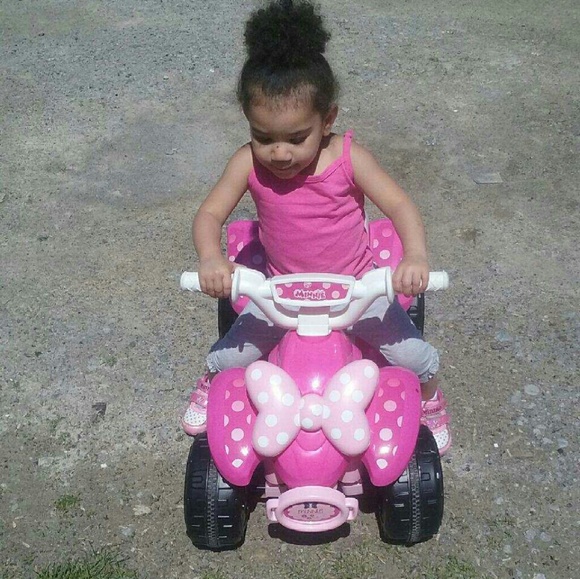 Debby Samonek - Poshmark Profile Picture of Debby Samonek (@deborahlynn0049) on Poshmark