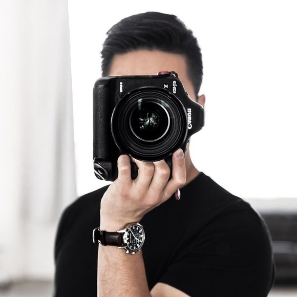 Profile Picture of Alvin Kim (@alvinkim) on Poshmark