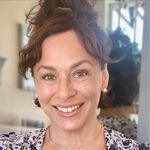 Profile Picture of Ellen Mackin (@customhairbyellen) on Instagram