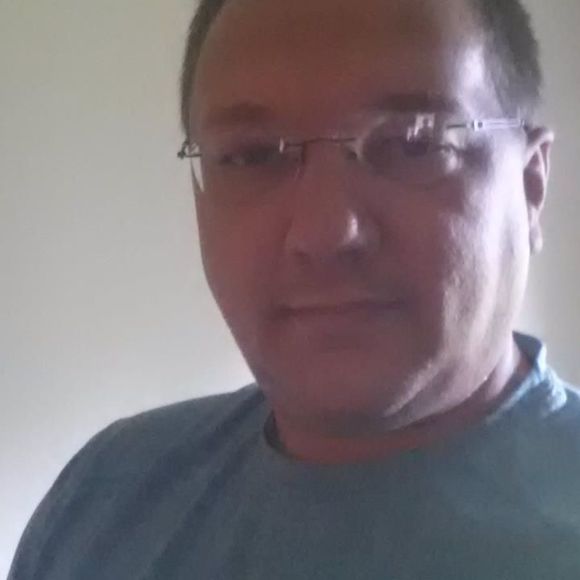Profile Picture of Chris Haines (@felonstien) on Poshmark