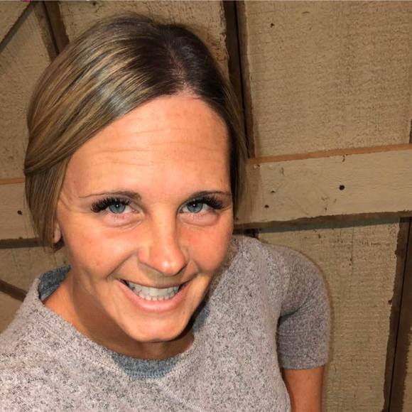 Profile Picture of Brandy Harbold (@brandyharbold) on Poshmark