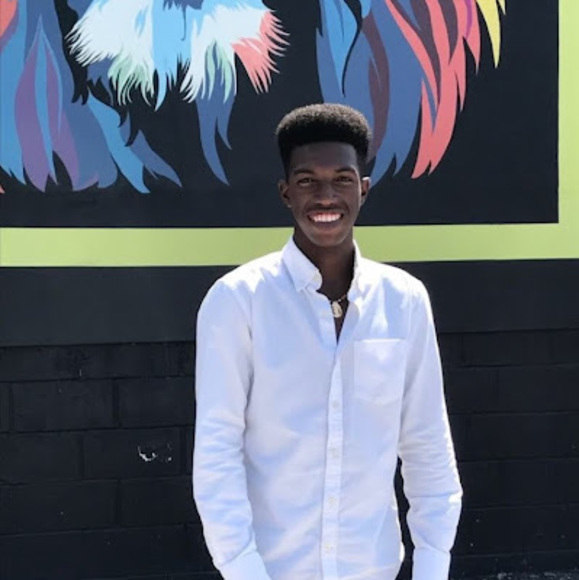 Profile Picture of Devin Bracey (@devinbracey1223) on Poshmark