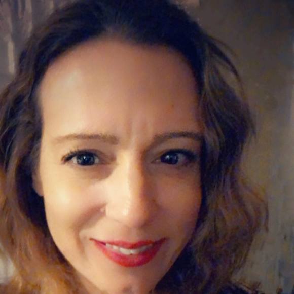 Profile Picture of Michele Broderick (@embee105) on Poshmark