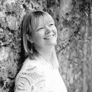 Profile Picture of FLO LECRIVAIN ✂️[scrap] & ✈🌐 (@flolecrivain) on Instagram