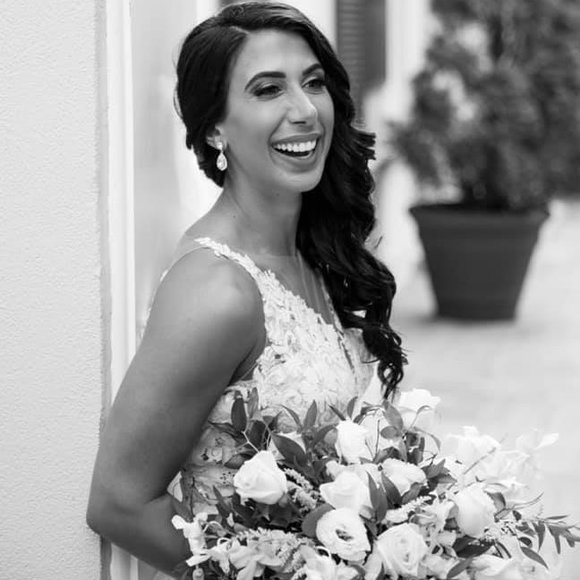 Profile Picture of Devon Callari (@dcallari) on Poshmark