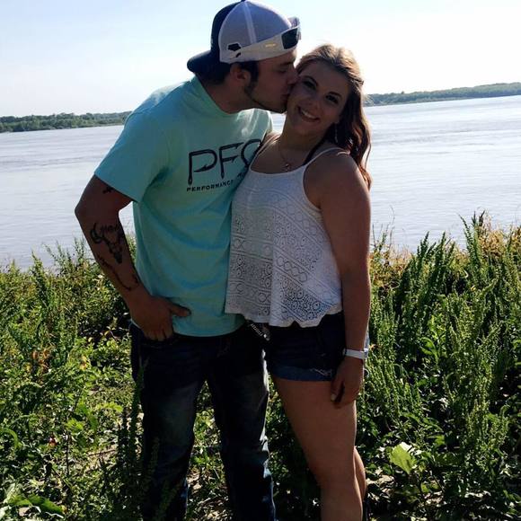 Profile Picture of Haley Wade (@haleywade25) on Poshmark