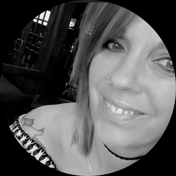 Profile Picture of Sunny Taylor (@sustainablehome) on Poshmark