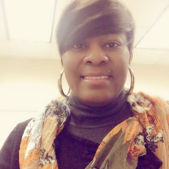 Profile Picture of Patricia Bartoszyn (@trishbart) on Poshmark