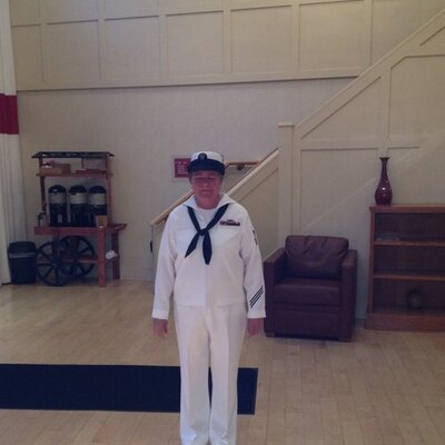 Profile Picture of Robin Hooper (@robin_hooper) on Twitter