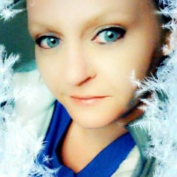 Profile Picture of Brandy Upton (@brandyupton226) on Poshmark