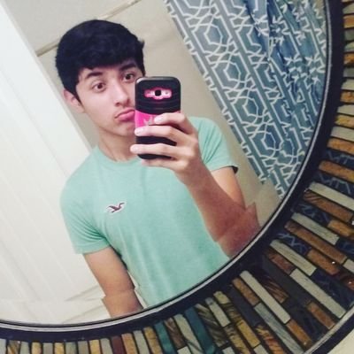 Profile Picture of Johan Garcia (@ayeeItsthatBoii) on Twitter