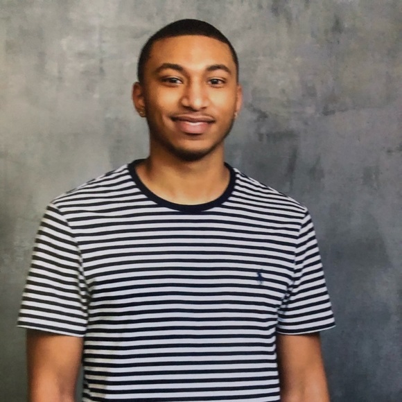 Dominic Coleman - Poshmark Profile Picture of Dominic Coleman (@dcoleman294) on Poshmark