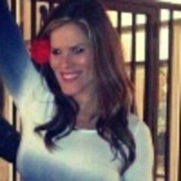 Profile Picture of Mandi Gilbert (@mitchandmandi) on Poshmark