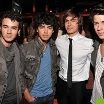 Profile Picture of Jonas & Zack (@JonasAndZack) on Twitter
