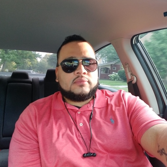 Profile Picture of Dan Pryor (@dannieboi80) on Poshmark