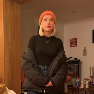 Profile Picture of Beth Read (@bethreadie) on Twitter