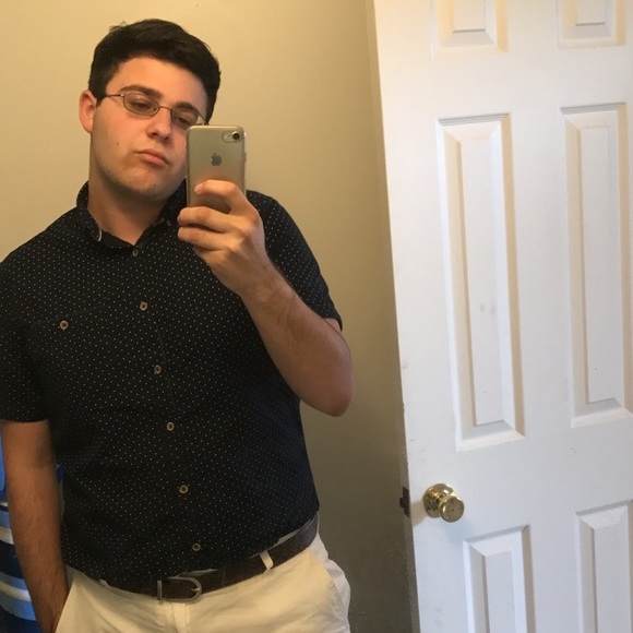 Profile Picture of Thomas Conway (@thomascon) on Poshmark