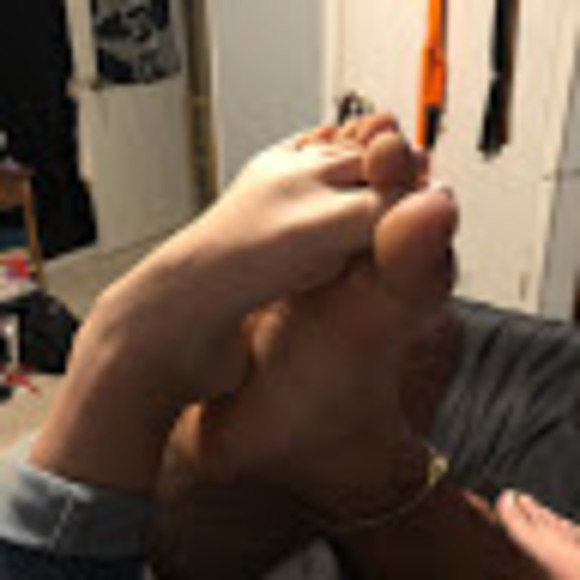 Profile Picture of Philip Gorden (@pjgord11) on Poshmark