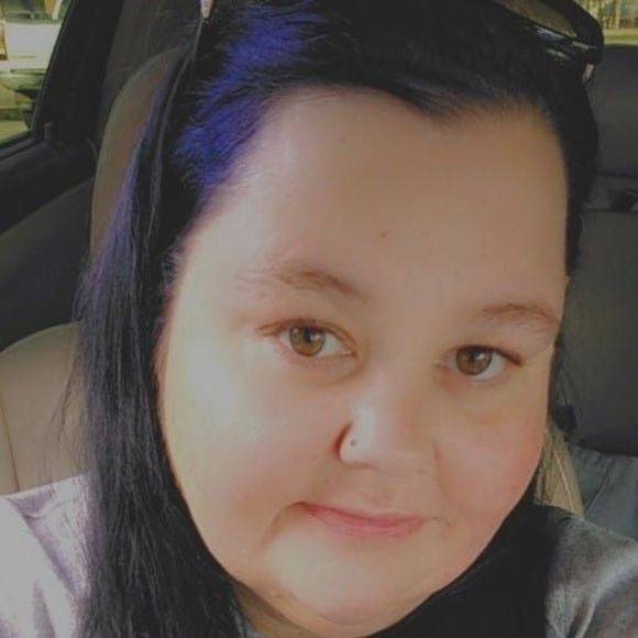 Profile Picture of Tammy Burke (@mom_trivera) on Poshmark