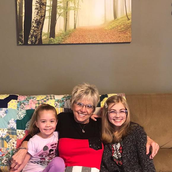 Profile Picture of Linda Mosakowski (@lindamosakowski) on Poshmark