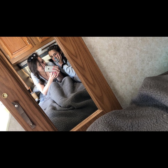 Profile Picture of Madin Freeto (@masinbrianne) on Poshmark