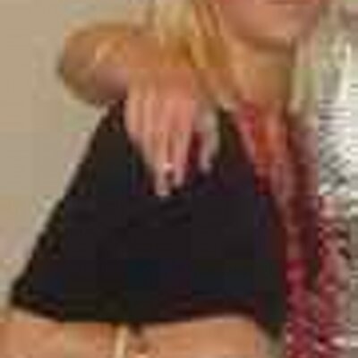 Profile Picture of Carly Crook (@CarlyC1988) on Twitter