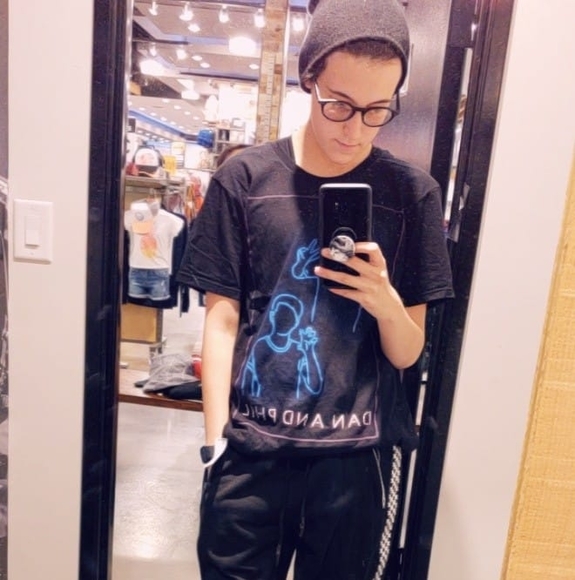 Profile Picture of Aaron Wampler (@tandmwampler) on Poshmark