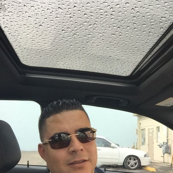 Profile Picture of Carlos Quesada (@carlos3h) on Poshmark