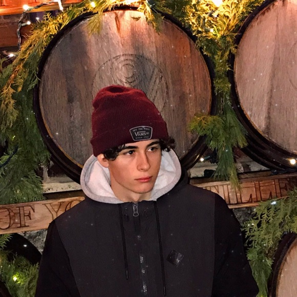 Profile Picture of Jacob Miranda (@jake15miranda) on Poshmark