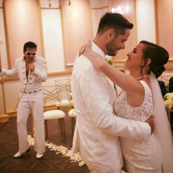 Profile Picture of Maddie Applewhite (@madapplewhite) on Poshmark