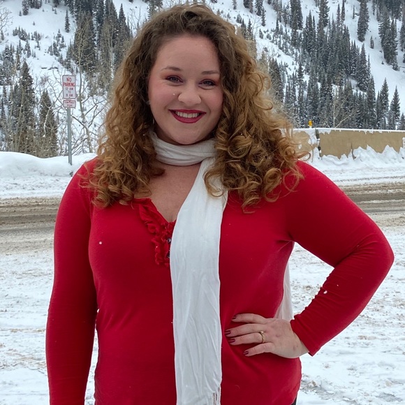 Profile Picture of Megan Bredeson (@meahab) on Poshmark