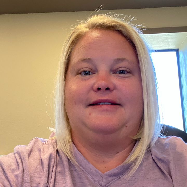 Profile Picture of Nancy Hedge (@thenunu09) on Tiktok