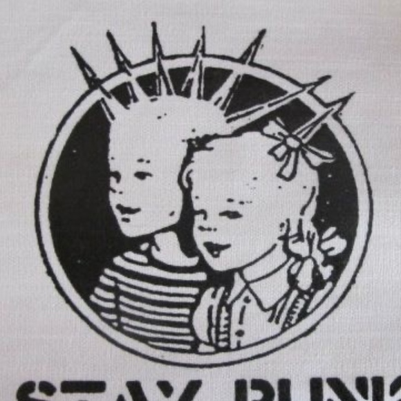 Profile Picture of Odelia Kaspy (@korelia) on Poshmark