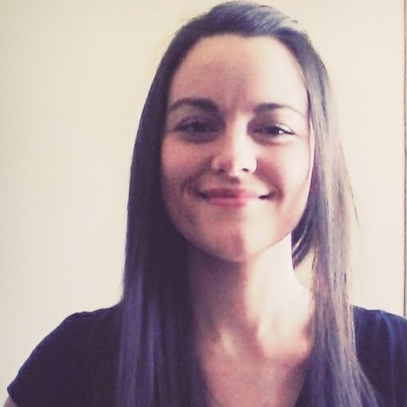 Profile Picture of Alexa a. Battrick (@millerlexa) on Poshmark