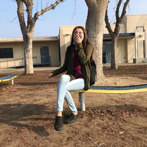 Profile Picture of Daniela Avellaneda (@d_avellaneda) on Poshmark