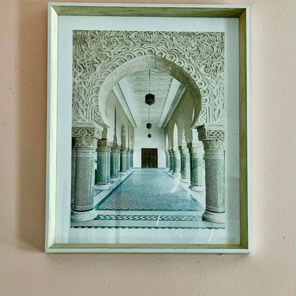 Profile Picture of Elfa Elfa (@carre_noir) on Poshmark