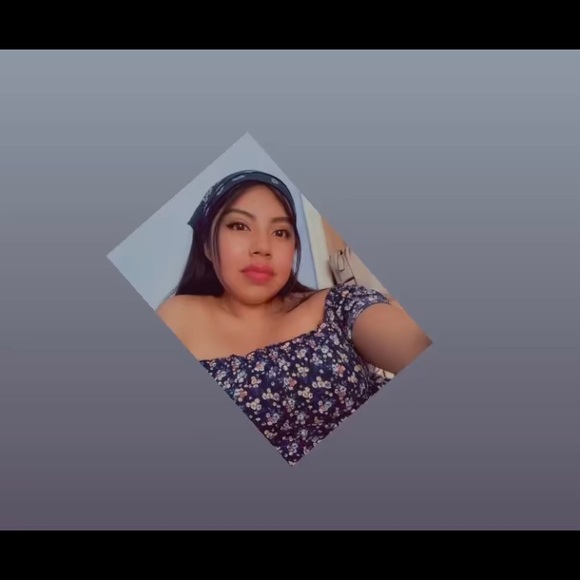 Profile Picture of Fabiola Sandoval (@fabiola_9) on Poshmark