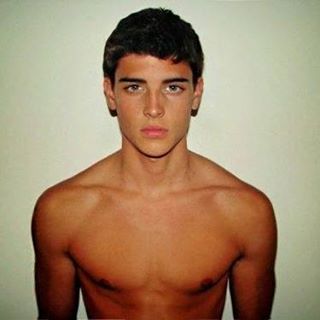 Profile Picture of Thomas Suits (@thomas.suits.7) on Facebook