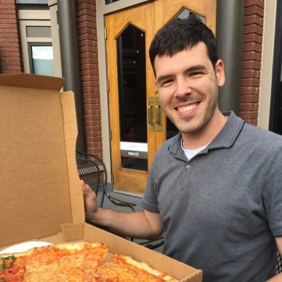 Profile Picture of Jason Oxley (@jasonjoxley) on Twitter