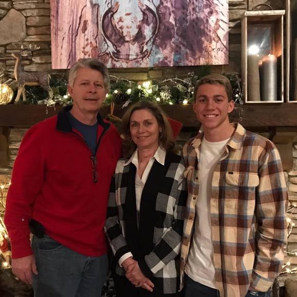 Profile Picture of Brian Bender (@cmb000) on Poshmark