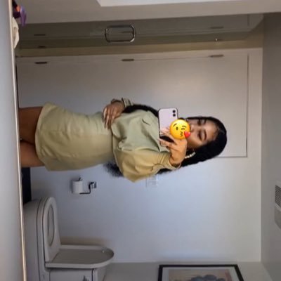 Profile Picture of Vv👑 (@_Mandieeee) on Twitter