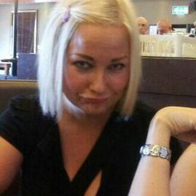 Profile Picture of Julie Hill (@HoneybunnyJules) on Twitter