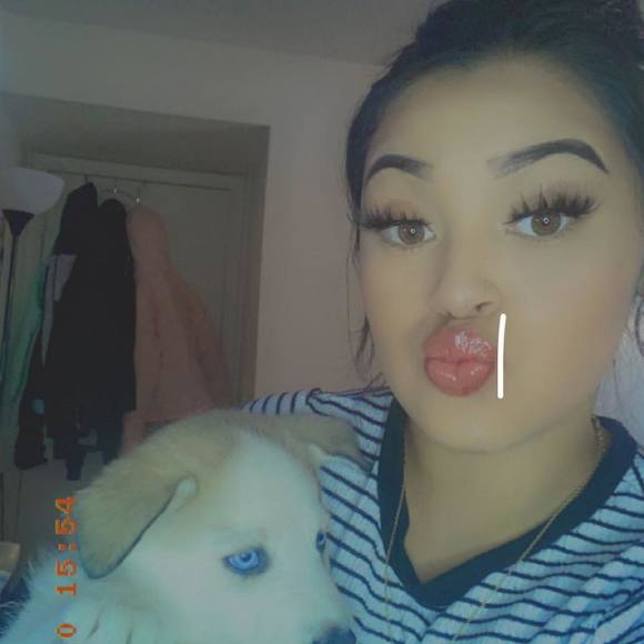 Profile Picture of Cindy Escobar (@cindyescobar928) on Poshmark