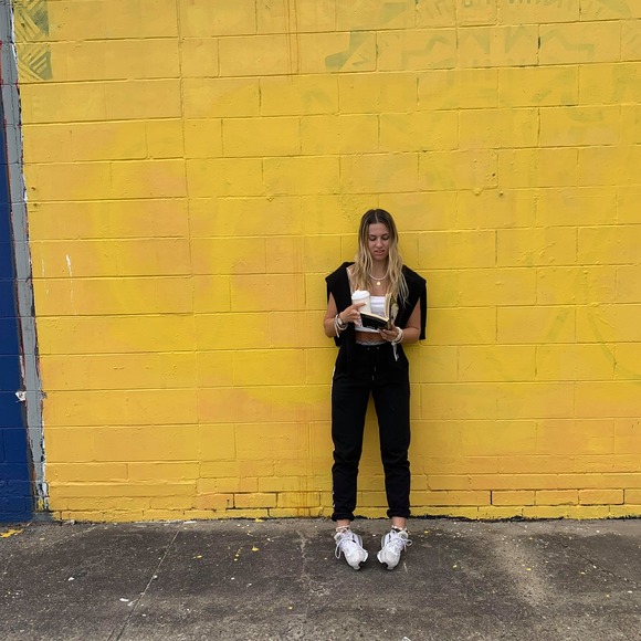 Profile Picture of Tiffany Pearce (@tiffpearce2) on Poshmark