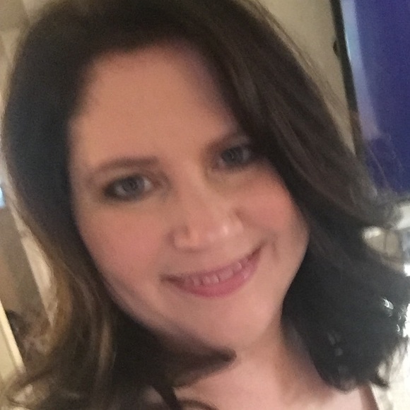 Profile Picture of Paula Mcanally (@mcanapg) on Poshmark