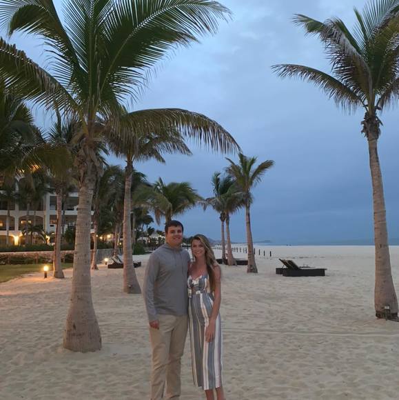 Profile Picture of Sonia Dever (@sdever) on Poshmark