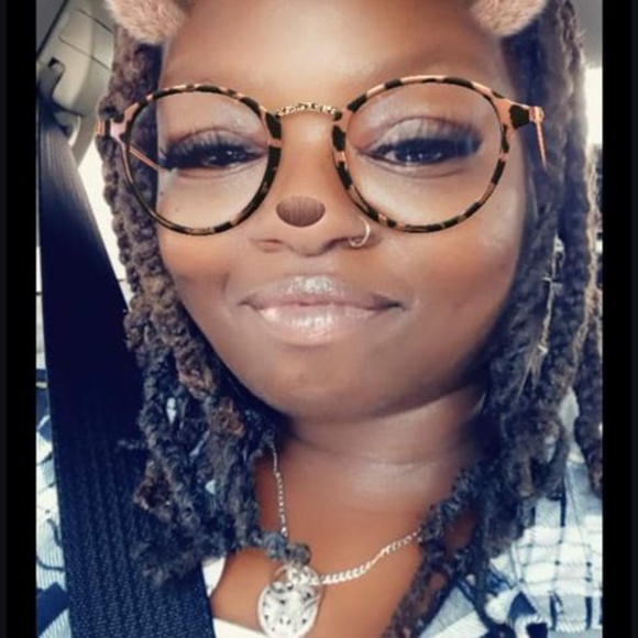 Profile Picture of Reese Boyd (@reeseboyd918) on Poshmark