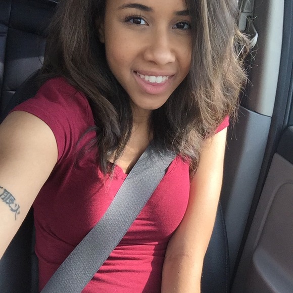 Profile Picture of Christen Soloman (@solomanc1) on Poshmark