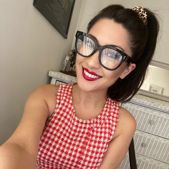 Profile Picture of Christina Contreras (@tinabobina622) on Poshmark