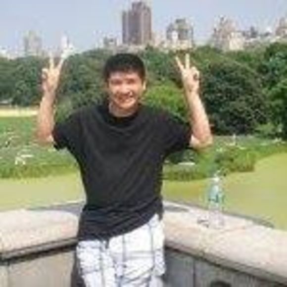 Profile Picture of Eric Li (@lisbeauty2000) on Poshmark